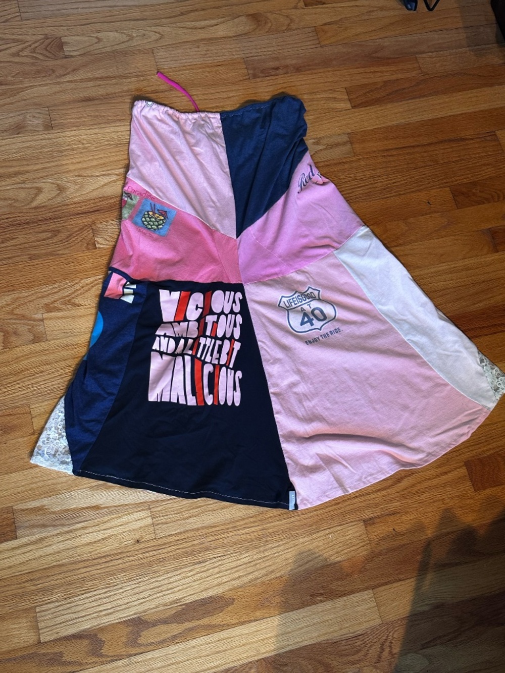 "Pretty In Pink" ~ Upcycled T-Shirt, Linen and Lace themed skirt - Picture 8 of 8